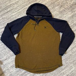 WOMEN’S HURLEY PULL OVER SWEATER